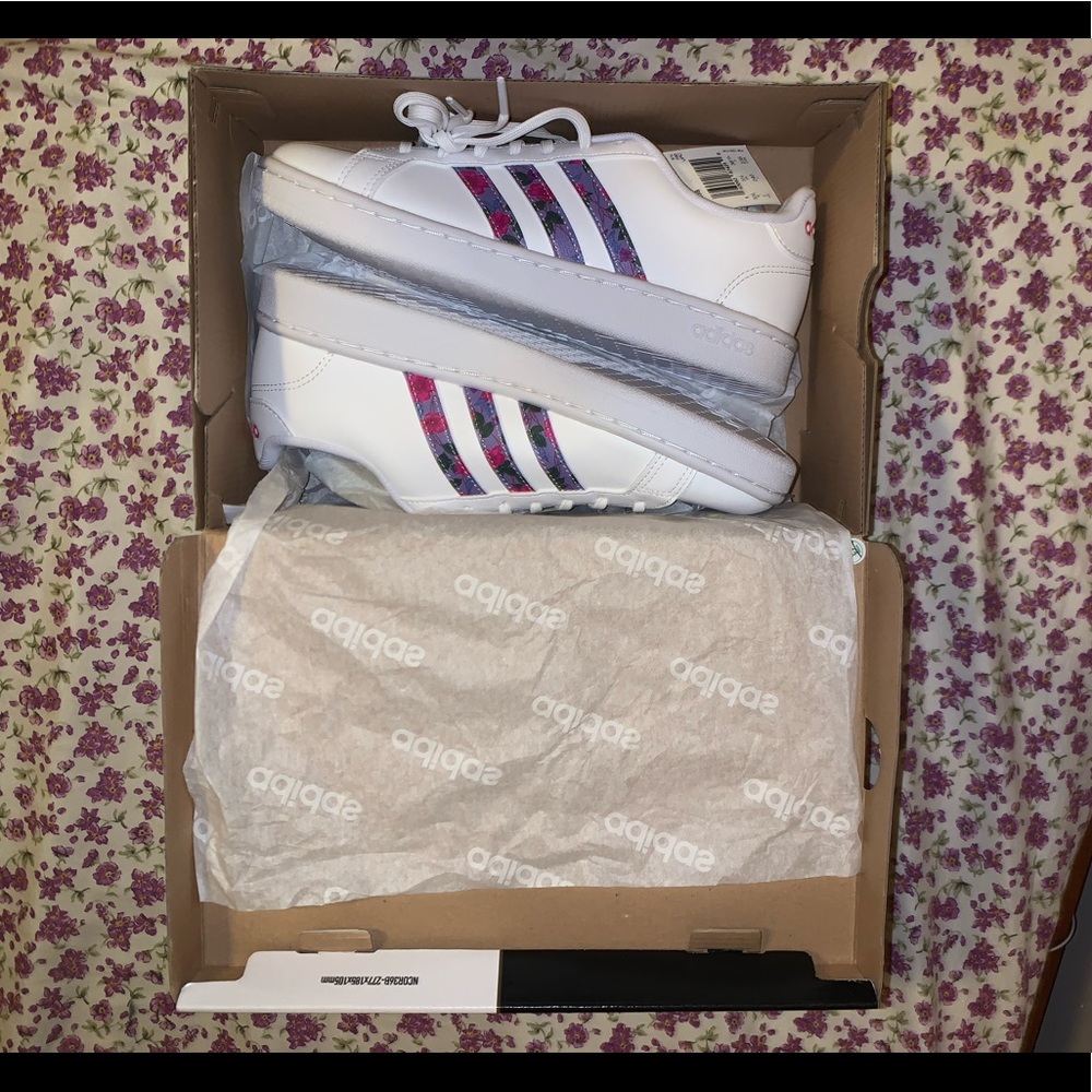 Adidas grand court